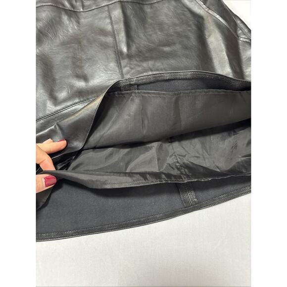 Altar'd State Women's Sm Black Faux Leather Mini Skirt Sexy Baddie Pinup Rocker - Picture 4 of 10